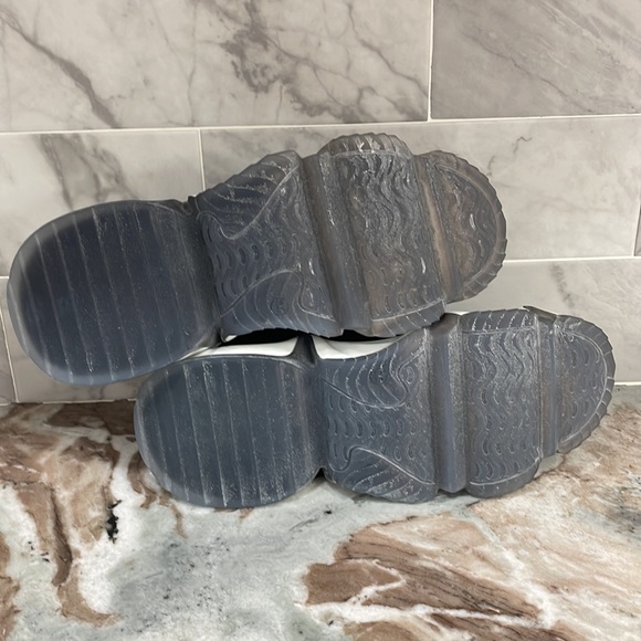 BNWT True Religion Womens RORY Black White Chunky Platform Sneakers Size 8.5 - Picture 11 of 11